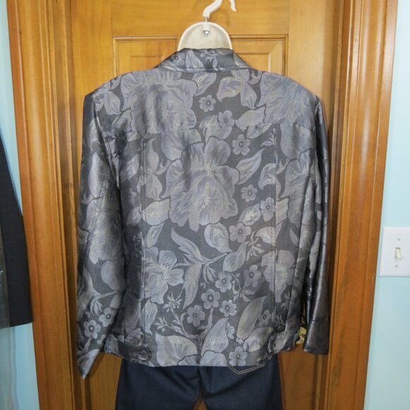 Chico's Tones of Grey Top/Jacket Unlined Jean Jacket Style Size 3 - Picture 5 of 10